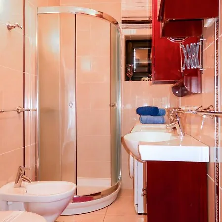 Apartamento Dilly-1 By Interhome *